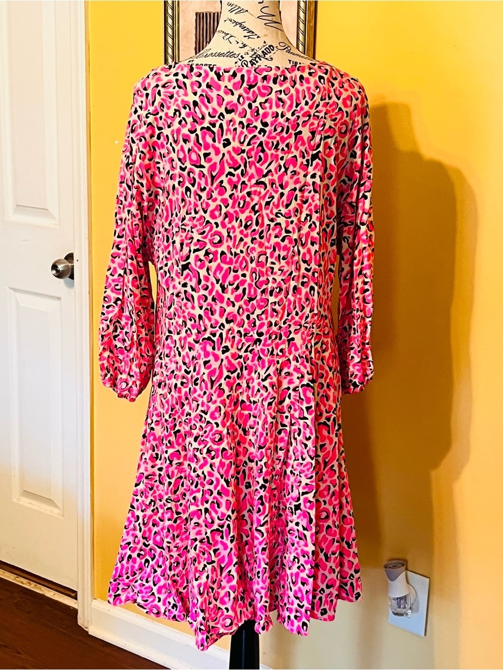 Lilly Pulitzer Pink & Multi Leopard Print Midi Dress size M - Picture 3 of 14
